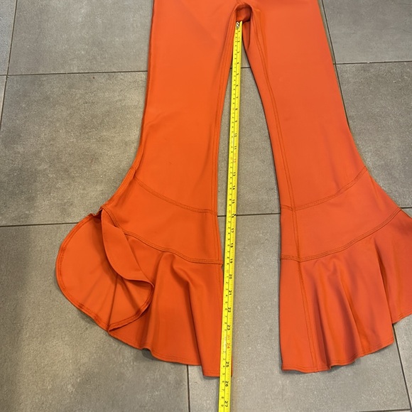 Free People Movement Starlight Ruffled Bottom Leggings - Picture 8 of 12